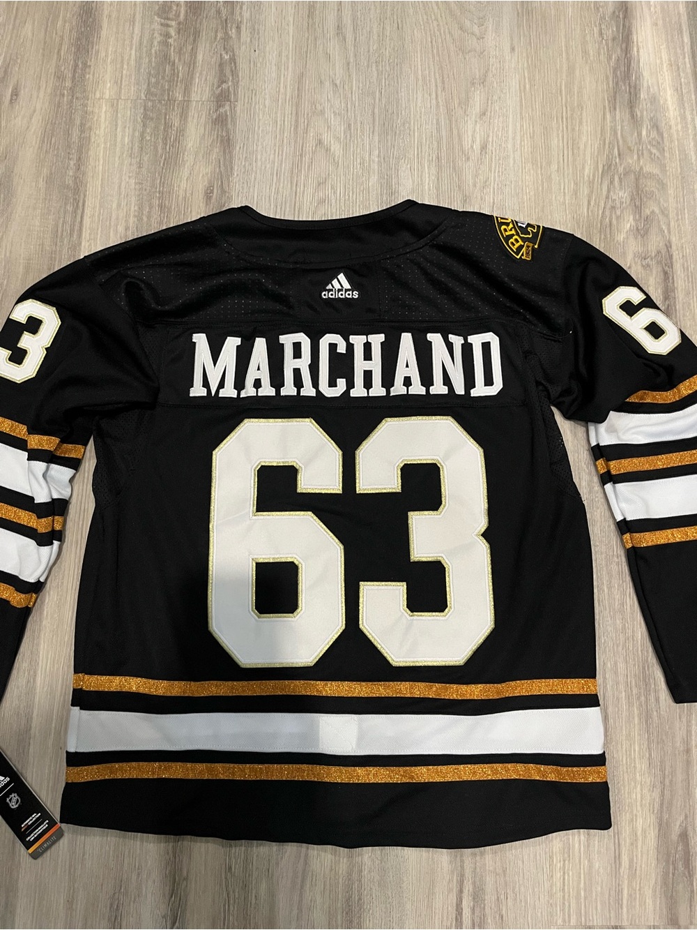 NWT Adidas Boston Bruins Brad Marchand 63 NHL Jersey. Size 46 (Small) - Picture 4 of 8